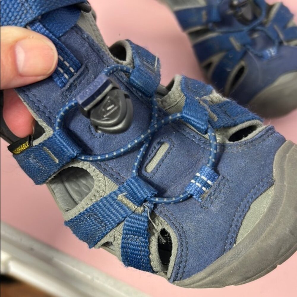 Keen Blue and Gray Sandals with Protective Toe Bumpers - Picture 4 of 8